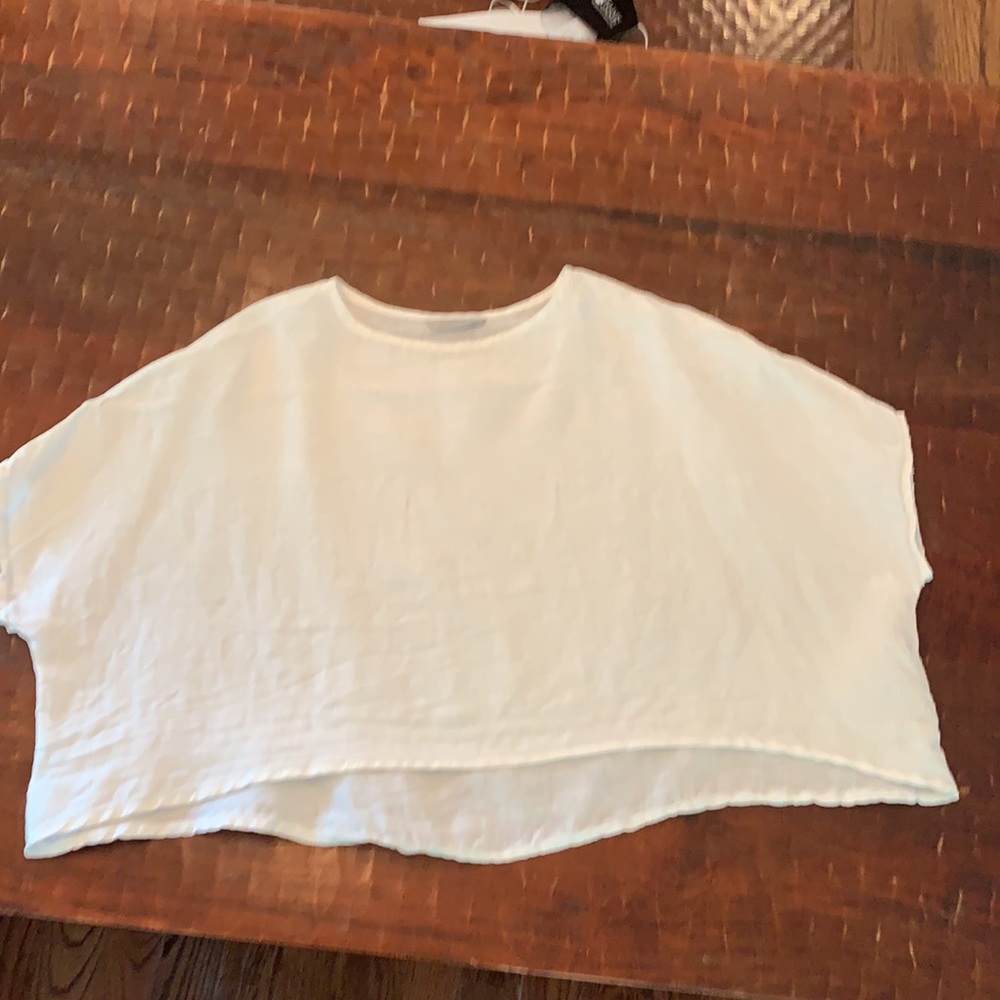 Elizabeth Suzann Linn Tee White Linen